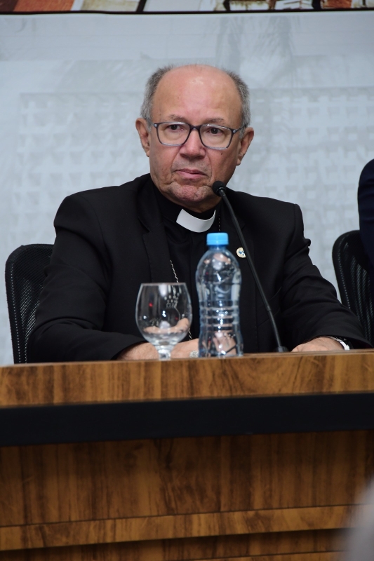 Galeria frei-haroldo-recebe-o-titulo-de-cidadao-penapolense